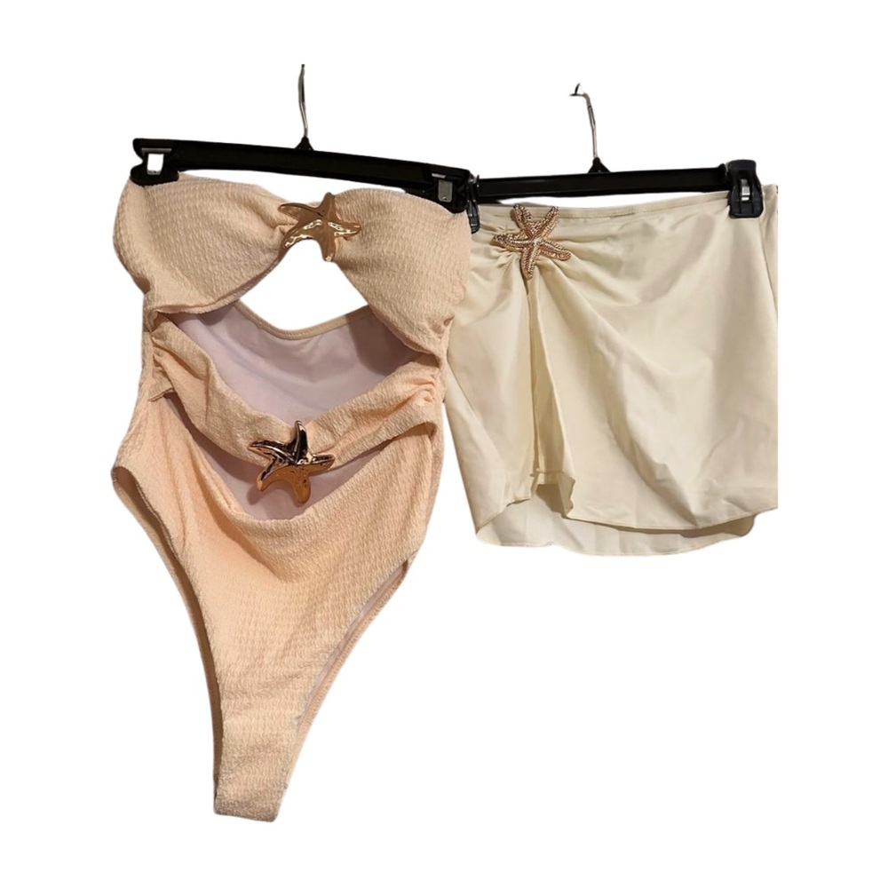 Chic Strapless Swimsuit with Gold Starfish - Picture 9 of 11